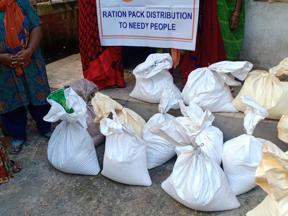 Provided 21 Underprivileged Families In India With Several Weeks Worth of Groceries